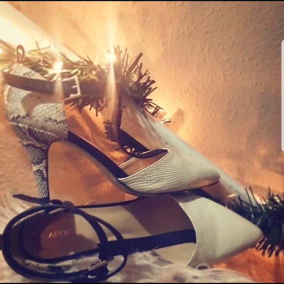 Apt. 9 Snake skin heels!!! 🐍👠 - Picture 5 of 7